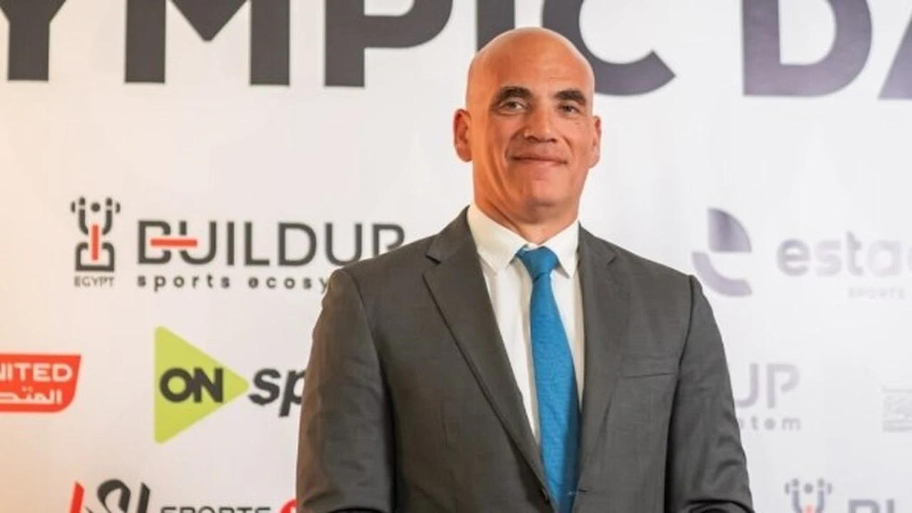 وزير الرياضة يُهنئ شريف القماطي بفوزه برئاسة الاتحاد العربي للتجديف